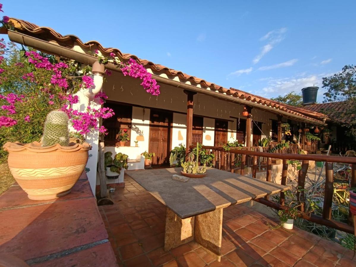 Santa Monica Barichara Hotel Exterior photo